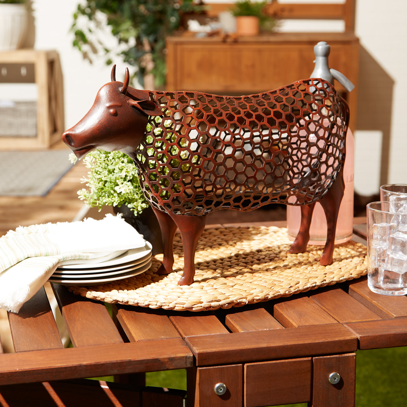 (image for) CHICKEN WIRE COW SCULPTURE