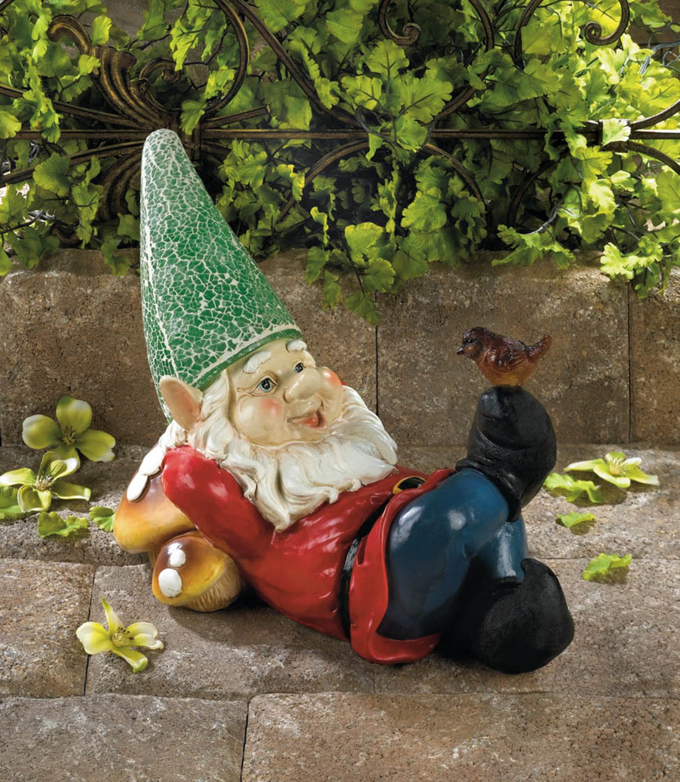 (image for) LAZY GNOME SOLAR STATUE