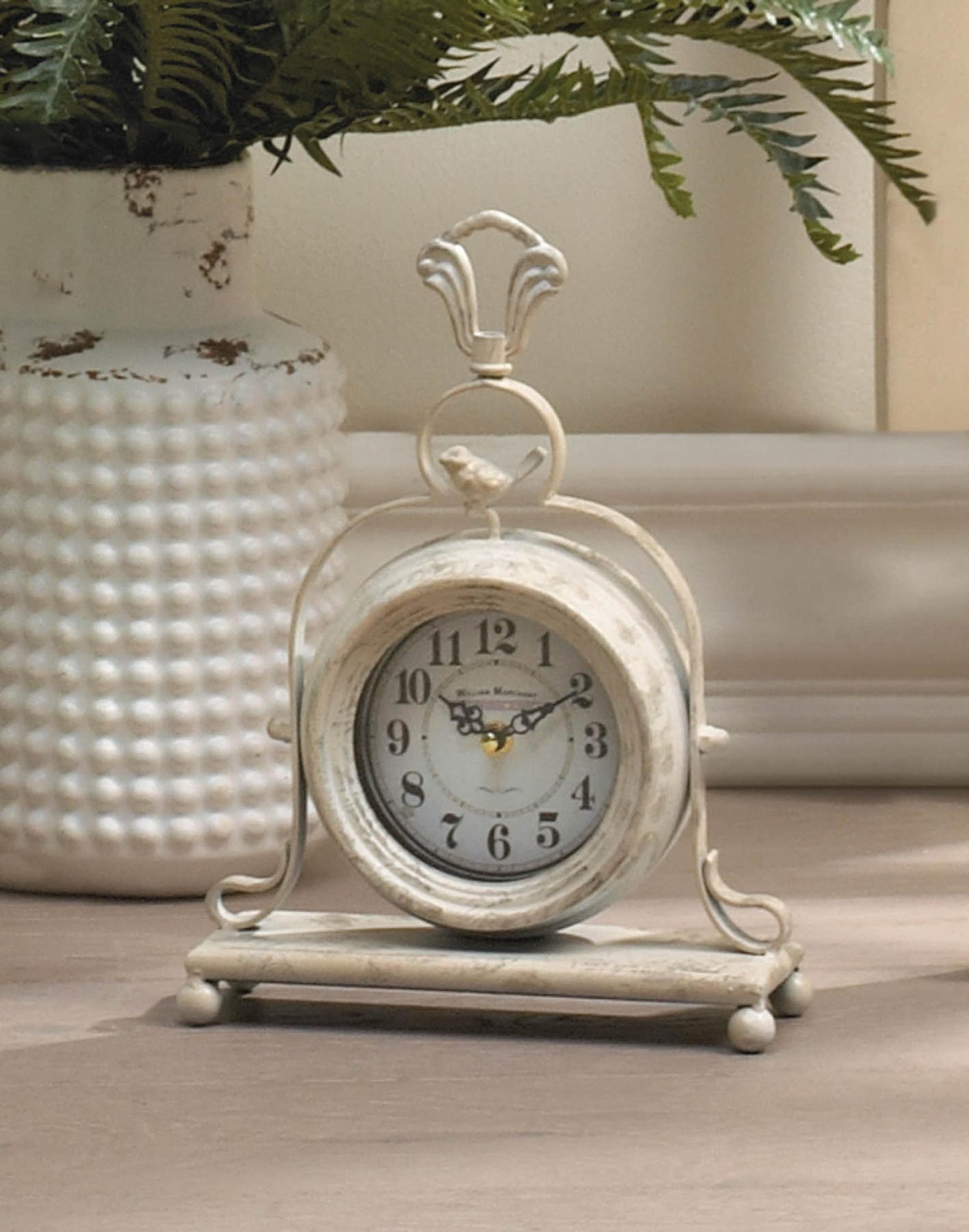 (image for) VINTAGE TABLETOP CLOCK
