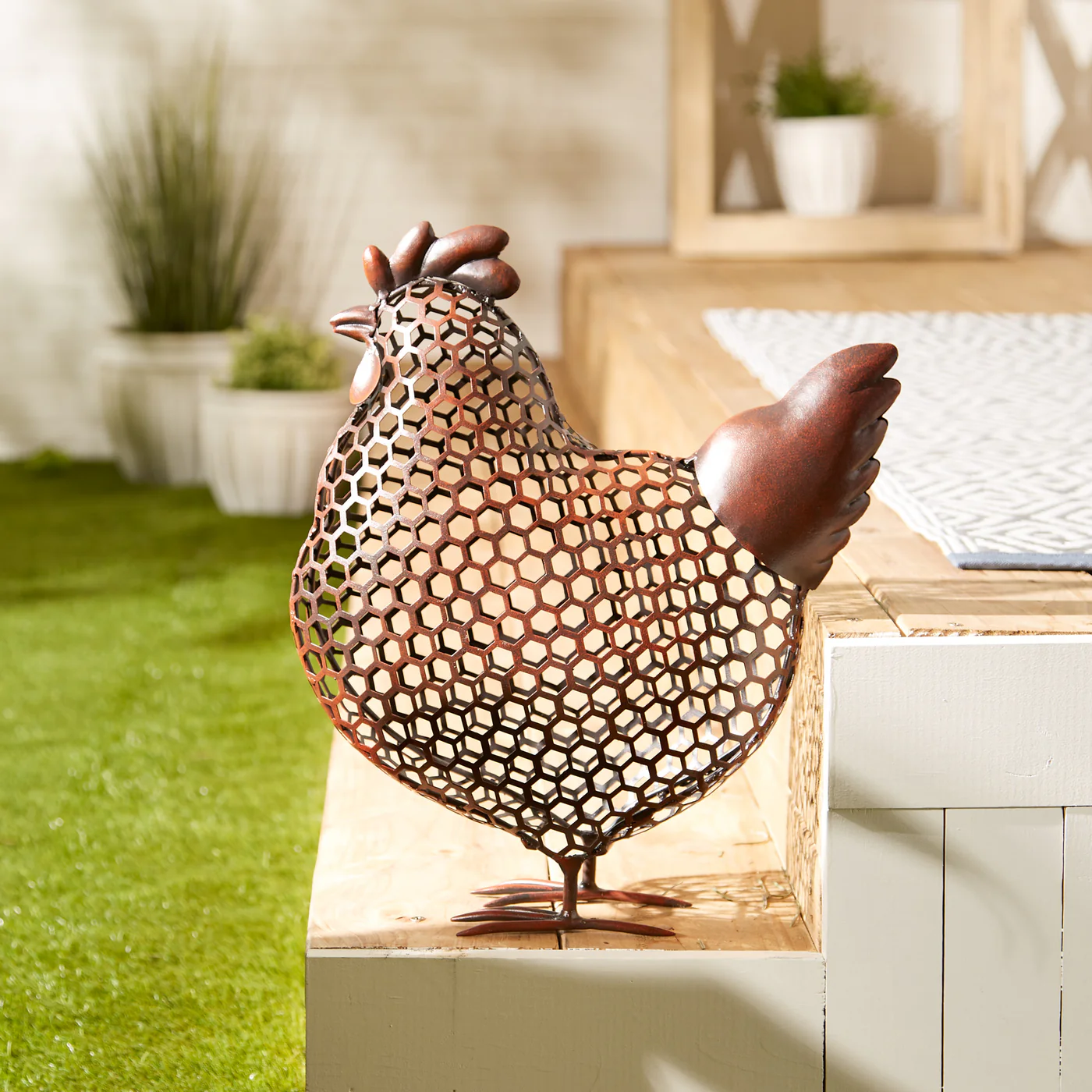 (image for) CHICKEN WIRE CHICKEN SCULPTURE